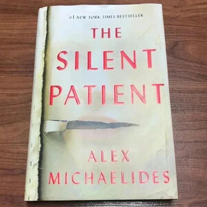 The Silent‎ Patient Hardcover Book